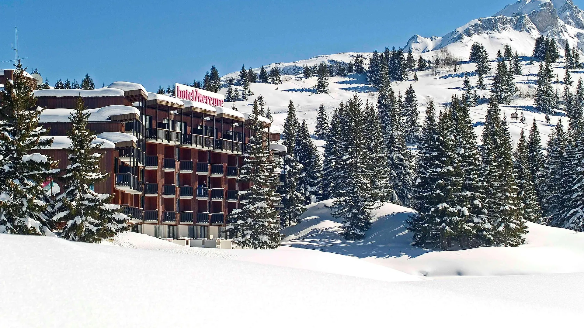 Lake Hotel Courchevel 1850 4*,  France