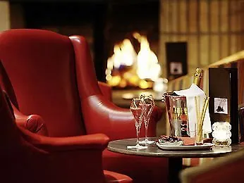 Lake Hotel Courchevel 1850 4*,  France